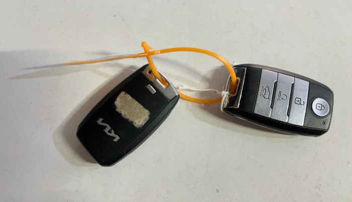 2022 KIA SELTOS HTX PETROL 1.5, Petrol, Manual, 42,408 km, Key Close Up