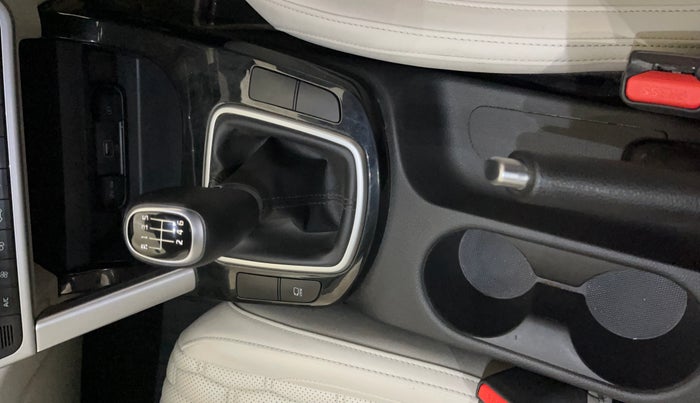 2022 KIA SELTOS HTX PETROL 1.5, Petrol, Manual, 42,408 km, Gear Lever