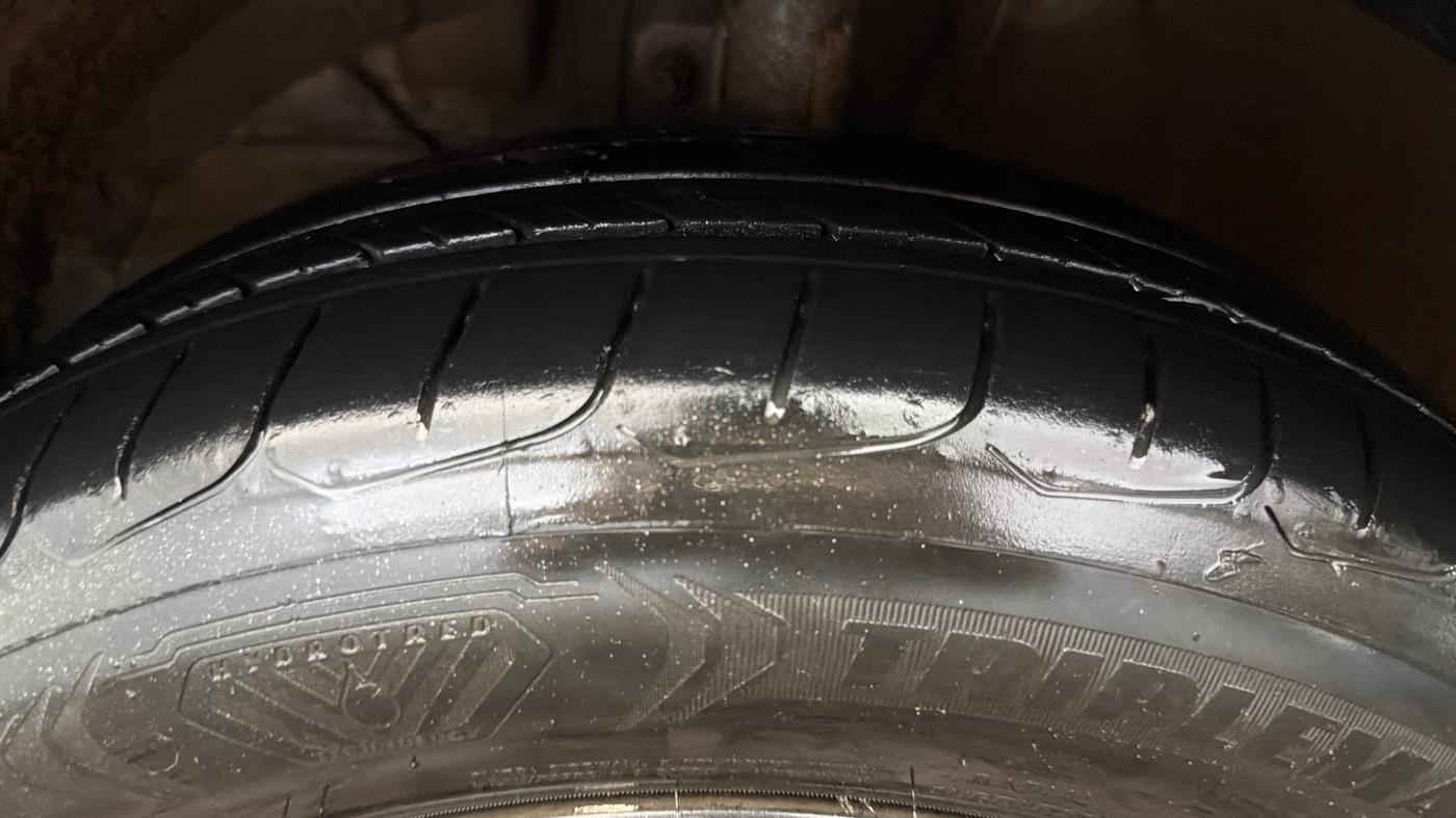 2020 Maruti Ertiga VXI CNG, CNG, Manual, 48,283 km, Left Front Tyre Tread