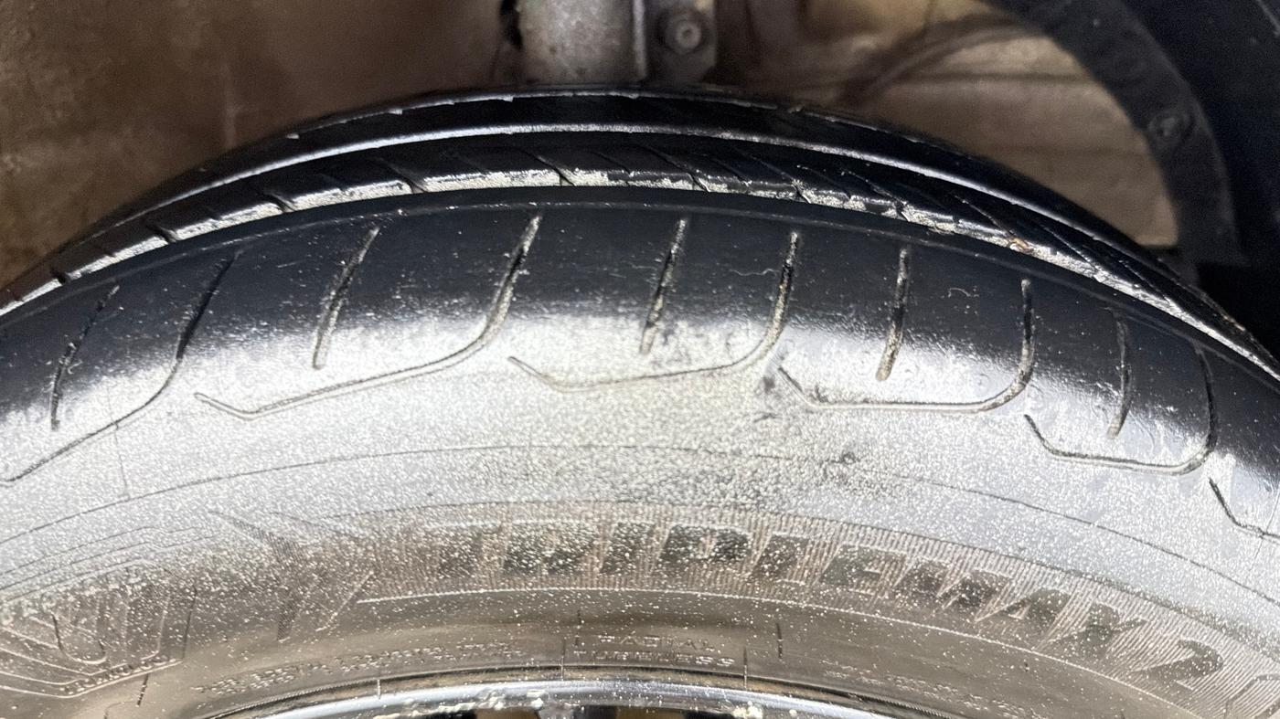 2020 Maruti Ertiga VXI CNG, CNG, Manual, 48,283 km, Right Front Tyre Tread