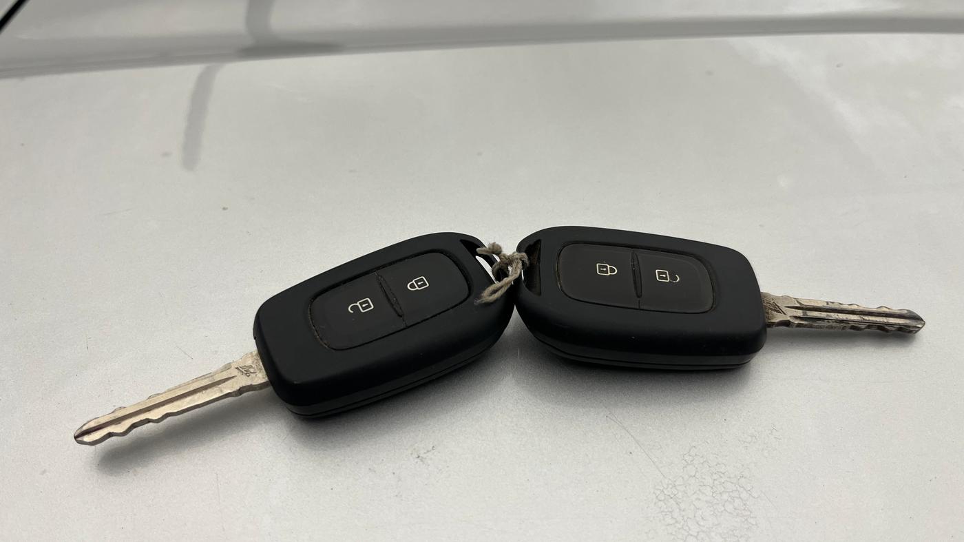 2021 Nissan MAGNITE XL, Petrol, Manual, 38,101 km, Key Close Up