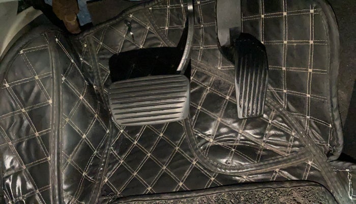 2018 Jeep Compass LIMITED 1.4 PETROL AT, Petrol, Automatic, 100 km, Pedals