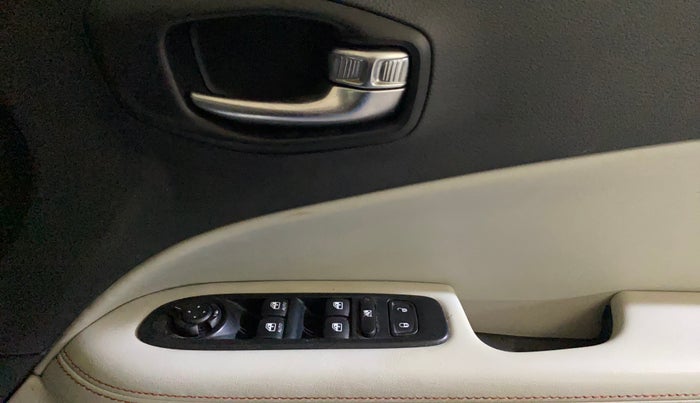 2018 Jeep Compass LIMITED 1.4 PETROL AT, Petrol, Automatic, 100 km, Driver Side Door Panels Control