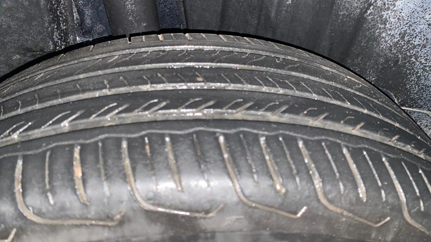 2023 Maruti FRONX DELTA PLUS 1.2L AGS, Petrol, Automatic, 23,534 km, Right Rear Tyre Tread