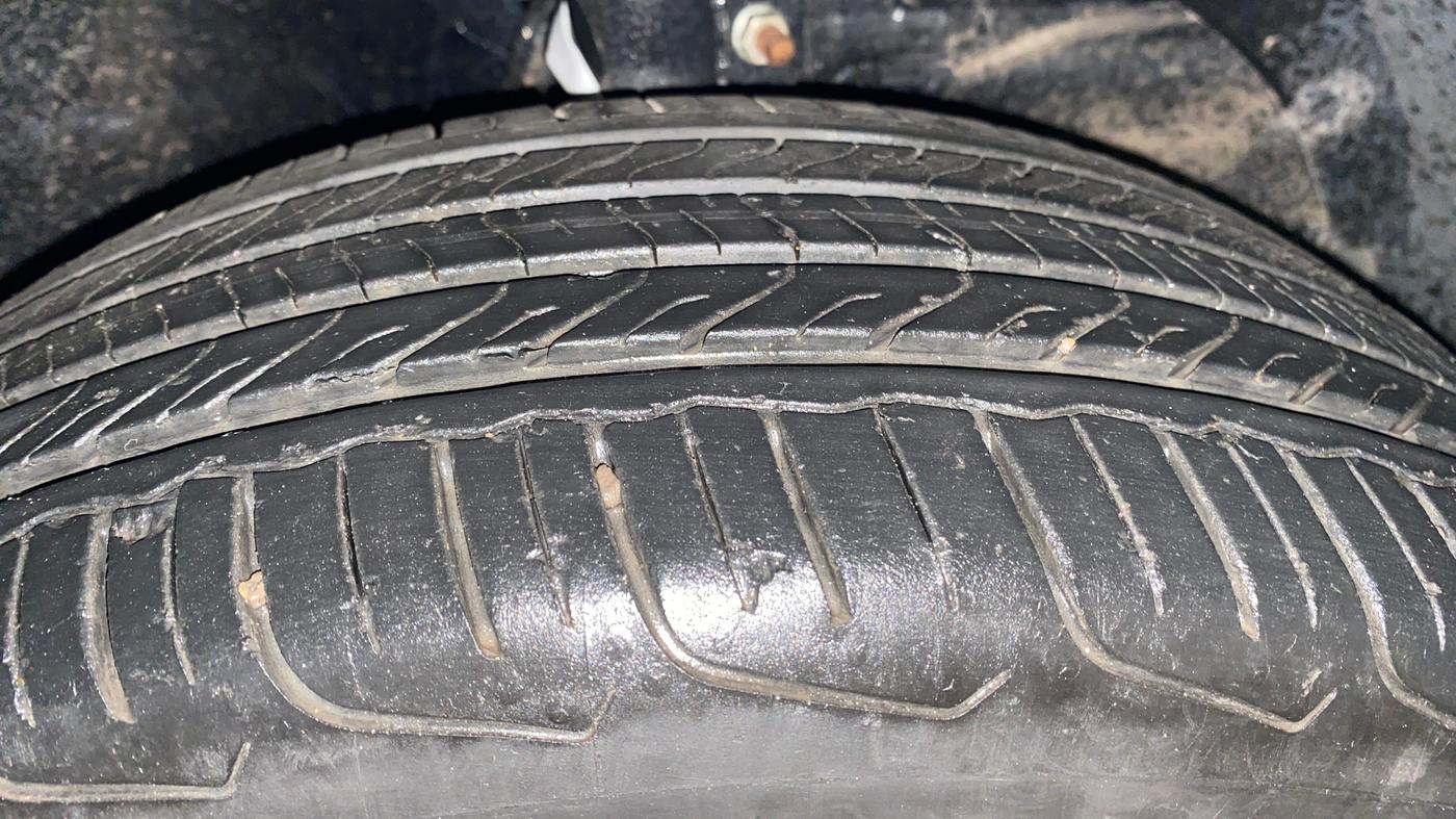 2023 Maruti FRONX DELTA PLUS 1.2L AGS, Petrol, Automatic, 23,534 km, Right Front Tyre Tread