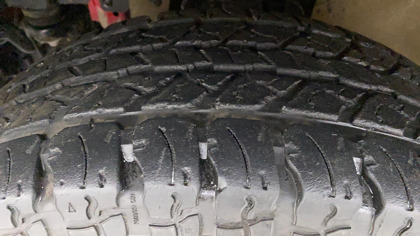 2020 Mahindra Thar LX HARD TOP 4WD MT, Diesel, Manual, 11,945 km, Left Front Tyre Tread