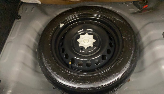 2017 Hyundai Grand i10 SPORTZ (O) AT 1.2 KAPPA VTVT, Petrol, Automatic, 31,331 km, Spare Tyre