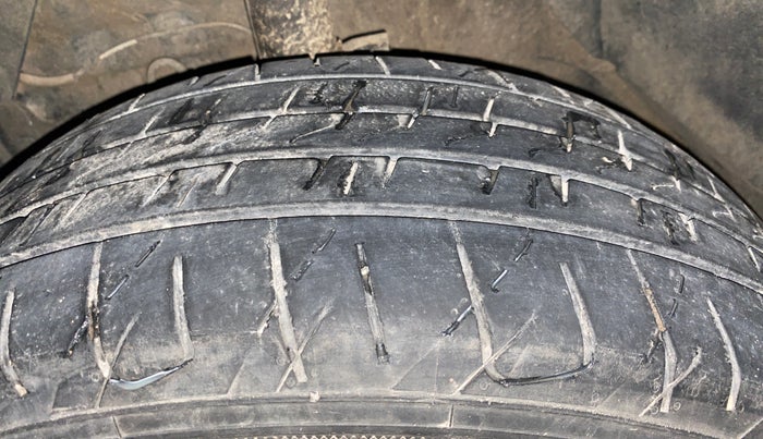 2018 Maruti Vitara Brezza VDI, Diesel, Manual, 71,685 km, Left Front Tyre Tread