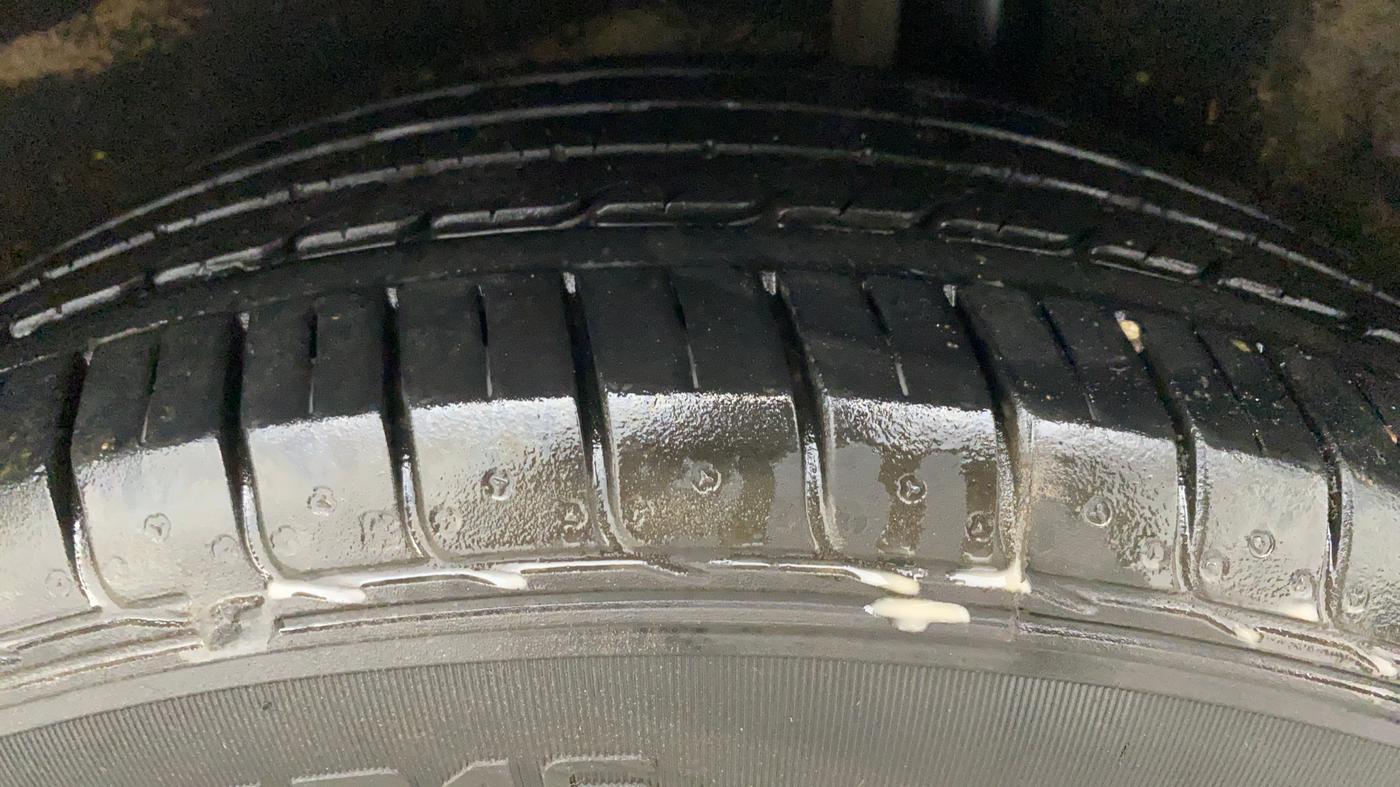 2015 Ford Ecosport TITANIUM 1.5L PETROL AT, Petrol, Automatic, 78,718 km, Left Rear Tyre Tread