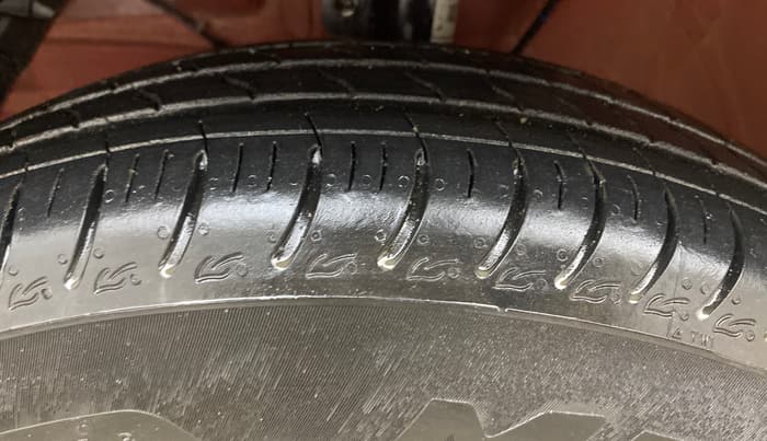 2025 Maruti Swift VXi, Petrol, Manual, 1,444 km, Left Front Tyre Tread