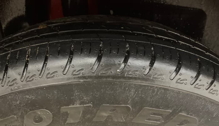 2025 Maruti Swift VXi, Petrol, Manual, 1,444 km, Right Rear Tyre Tread