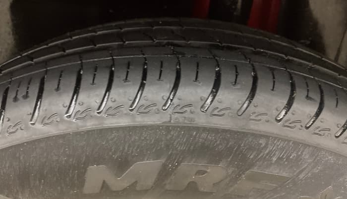 2025 Maruti Swift VXi, Petrol, Manual, 1,444 km, Left Rear Tyre Tread