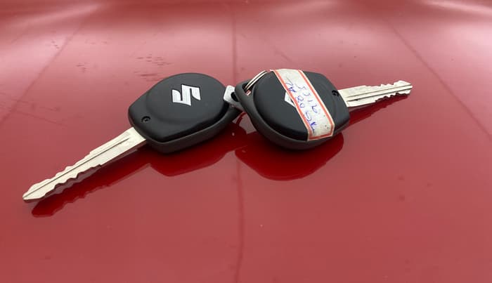 2025 Maruti Swift VXi, Petrol, Manual, 1,444 km, Key Close Up