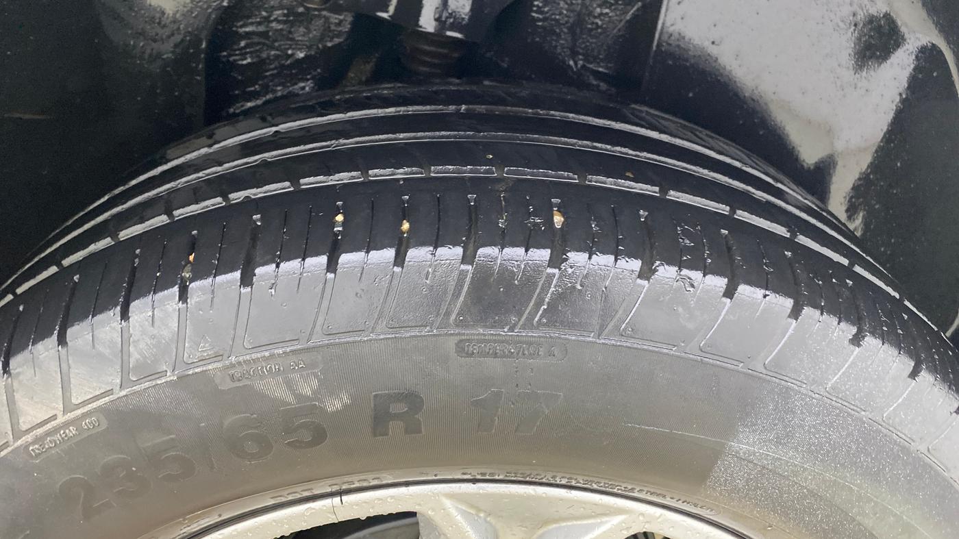 2020 Tata Harrier XZ 2.0L, Diesel, Manual, 76,170 km, Left Rear Tyre Tread