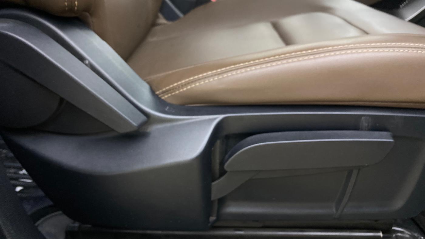 2020 Tata Harrier XZ 2.0L, Diesel, Manual, 76,170 km, Driver Side Adjustment Panel