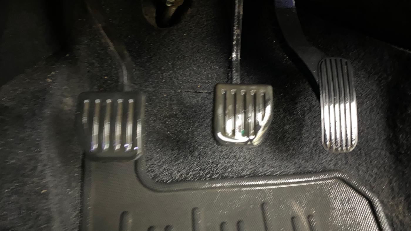 2020 Tata Harrier XZ 2.0L, Diesel, Manual, 76,170 km, Pedals