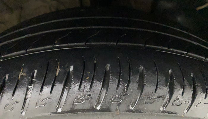 2019 Hyundai VENUE SX PLUS 1.0 TURBO DCT, Petrol, Automatic, 59,841 km, Right Front Tyre Tread