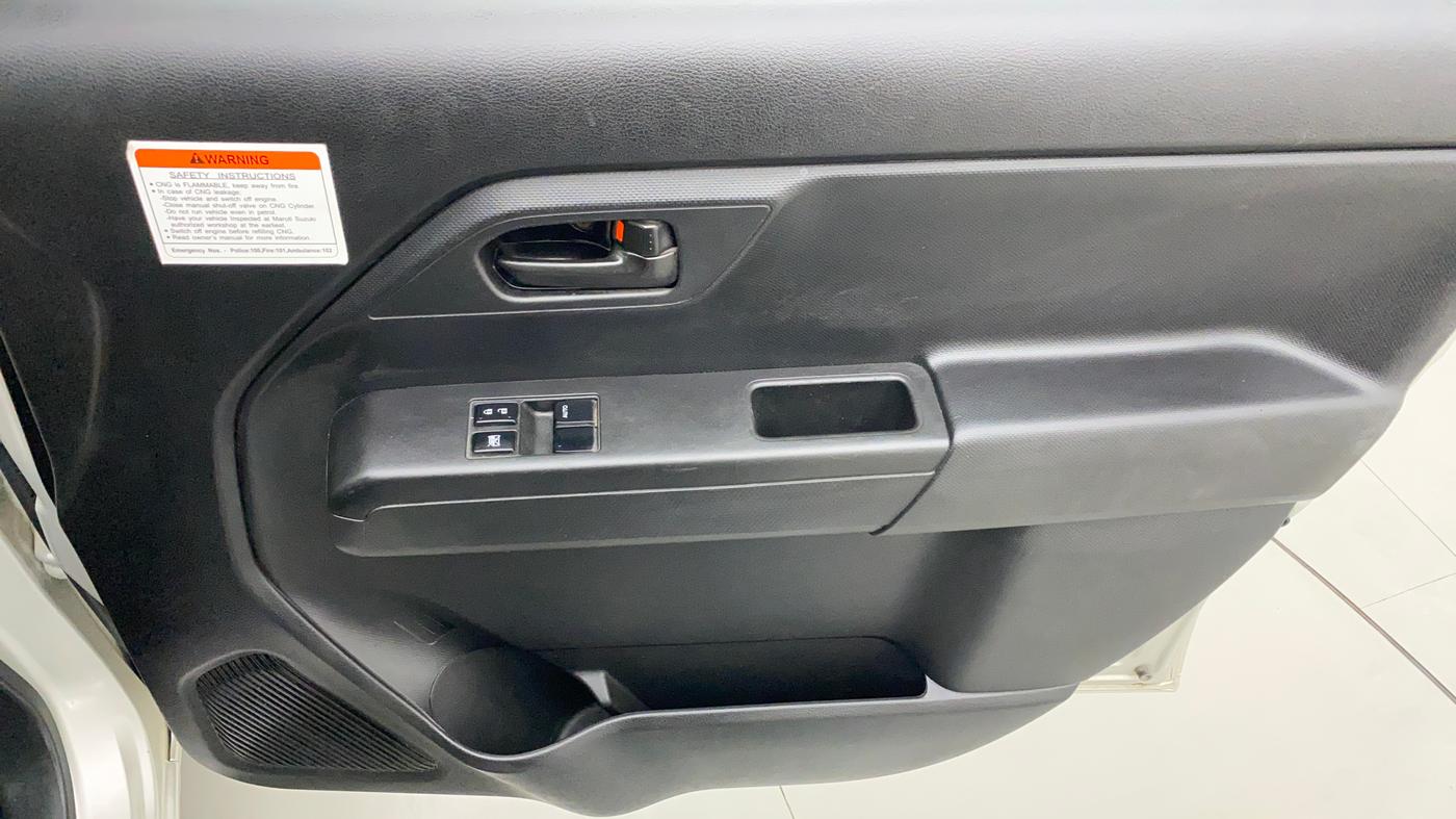 2019 Maruti New Wagon-R LXI CNG 1.0, CNG, Manual, 41,819 km, Driver Side Door Panels Control