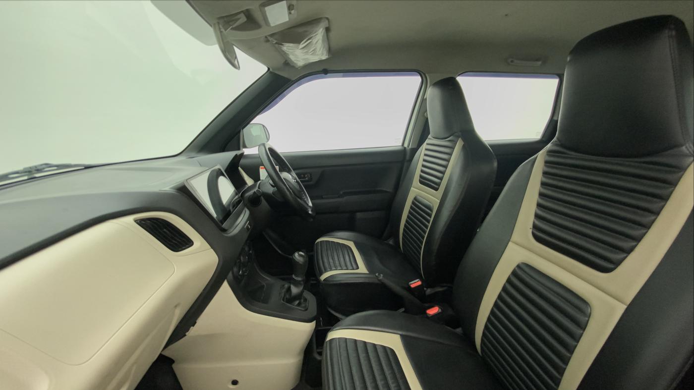2019 Maruti New Wagon-R LXI CNG 1.0, CNG, Manual, 41,819 km, Right Side Front Door Cabin