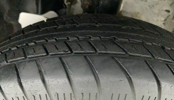 2019 Maruti New Wagon-R LXI CNG 1.0, CNG, Manual, 41,819 km, Left Front Tyre Tread