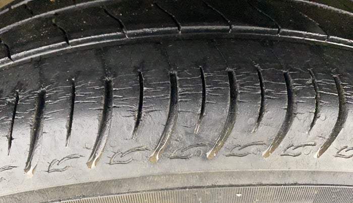 2020 Maruti Baleno DELTA PETROL 1.2, Petrol, Manual, 21,517 km, Right Rear Tyre Tread