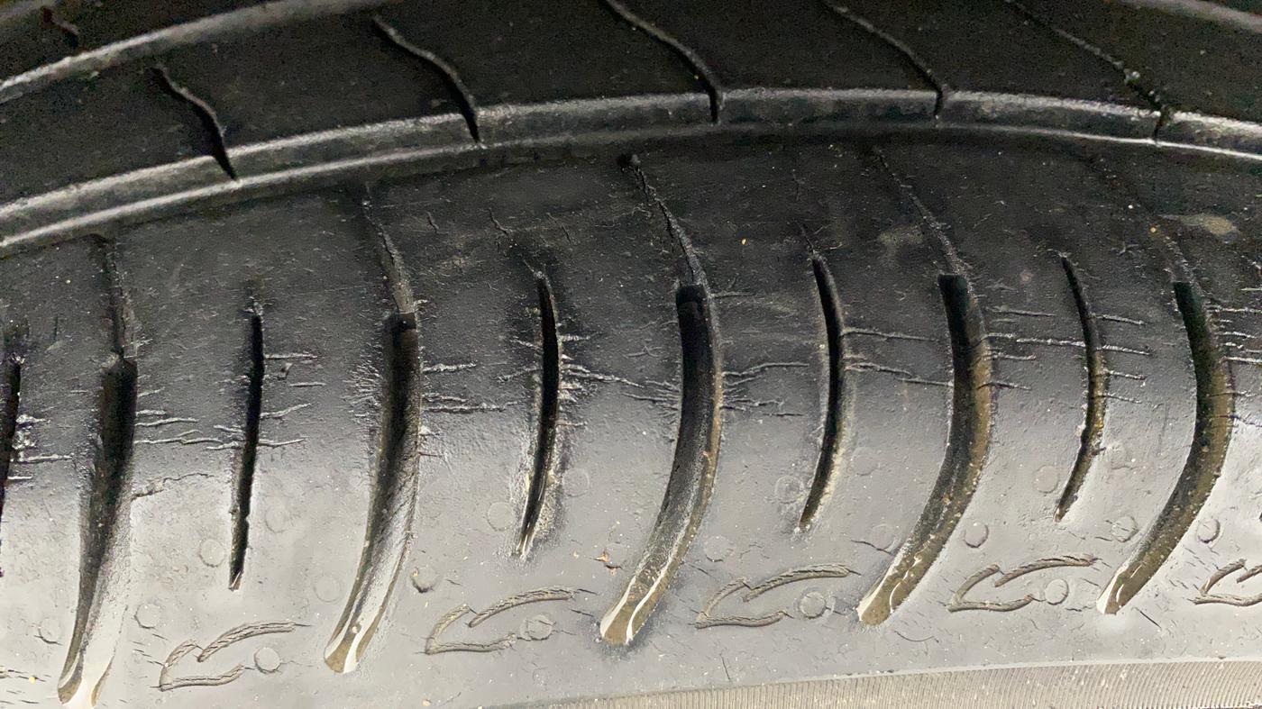 2020 Maruti Baleno DELTA PETROL 1.2, Petrol, Manual, 21,517 km, Left Front Tyre Tread