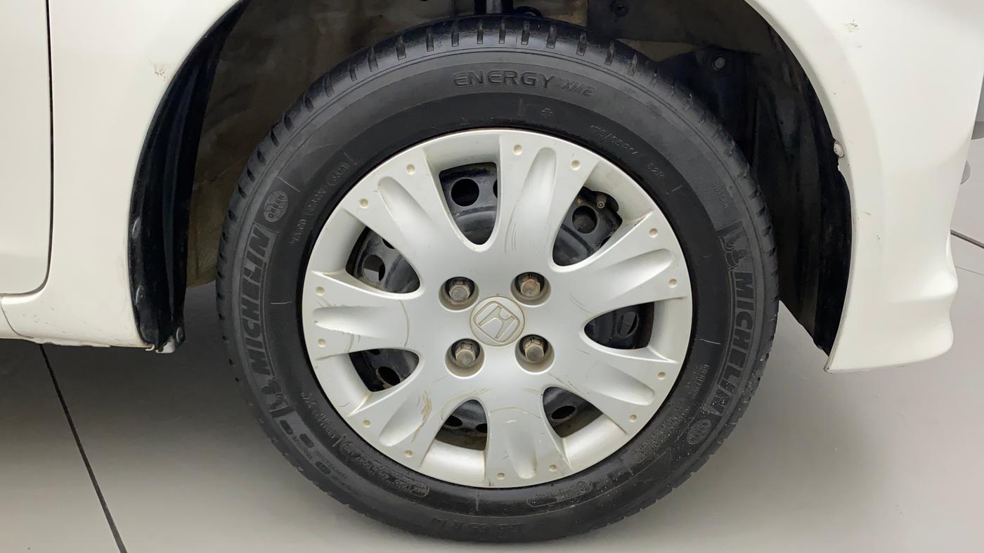 2015 Honda Brio S MT, Petrol, Manual, 68,368 km, Right Front Wheel