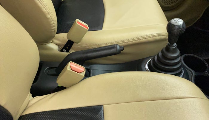 2015 Honda Brio S MT, Petrol, Manual, 68,368 km, Gear Lever