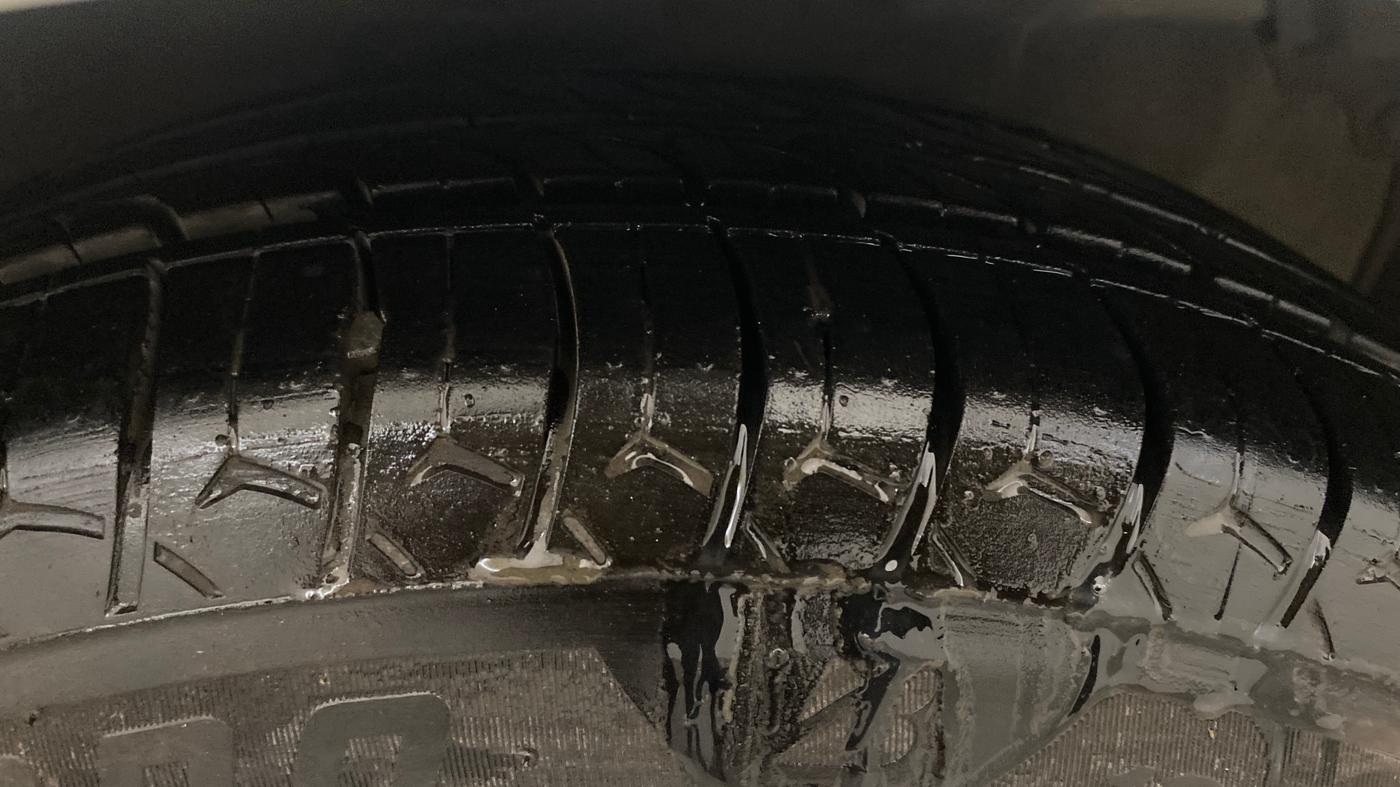 2015 Maruti Celerio VXI AMT, Petrol, Automatic, 1,43,078 km, Right Front Tyre Tread