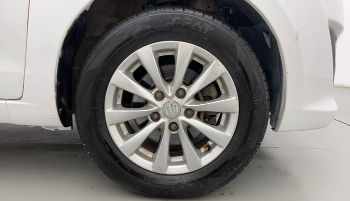 2013 Maruti Ertiga ZXI, Petrol, Manual, 56,469 km, Right Front Wheel