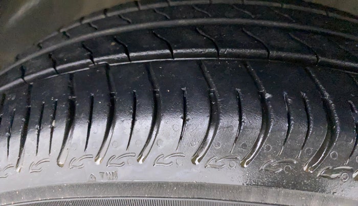 2022 Maruti S PRESSO VXI (O) CNG, CNG, Manual, 21,240 km, Right Front Tyre Tread