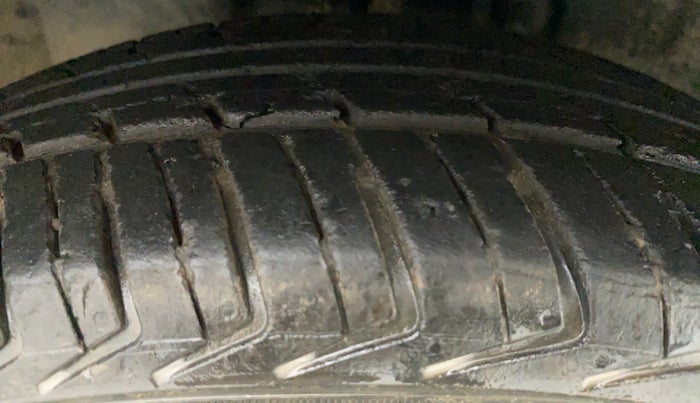 2018 Datsun Redi Go A, Petrol, Manual, 66,486 km, Right Front Tyre Tread