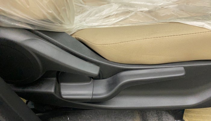 2022 Honda Amaze 1.2L I-VTEC S, Petrol, Manual, 21,066 km, Driver Side Adjustment Panel