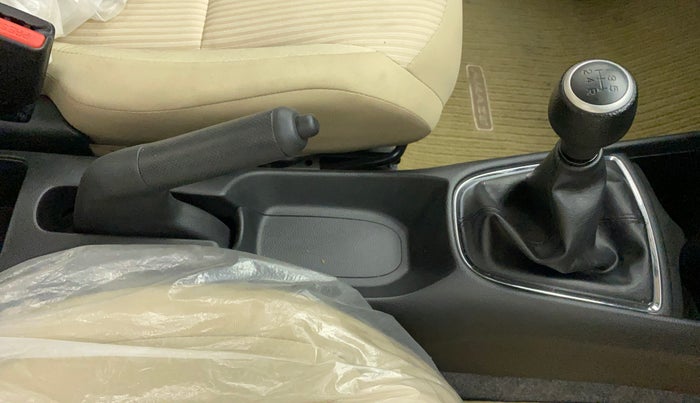 2022 Honda Amaze 1.2L I-VTEC S, Petrol, Manual, 21,066 km, Gear Lever