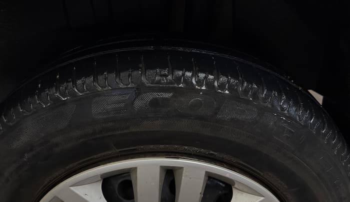 2017 Maruti Dzire VXI, Petrol, Manual, 55,299 km, Left Rear Tyre Tread