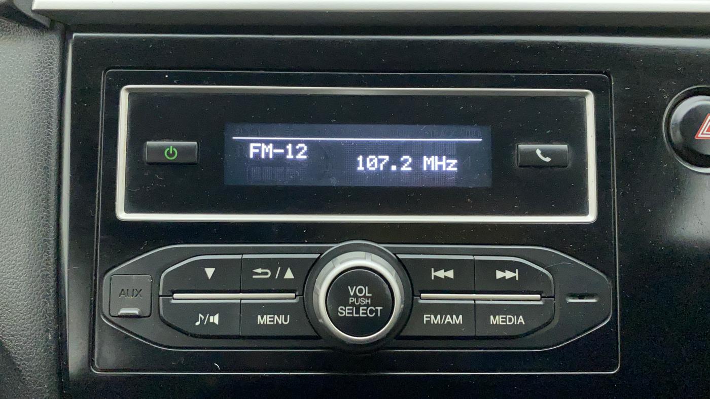 2017 Honda BR-V 1.5L I-VTEC S, Petrol, Manual, 21,978 km, Infotainment System