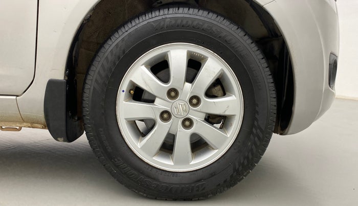2010 Maruti Ritz ZXI, Petrol, Manual, 47,698 km, Right Front Wheel