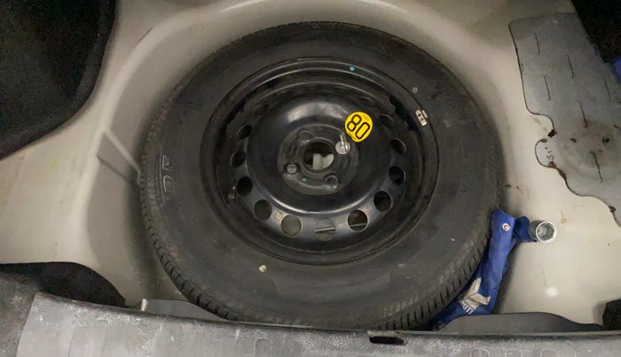 2015 Maruti Swift Dzire ZXI, Petrol, Manual, 1,05,566 km, Spare Tyre