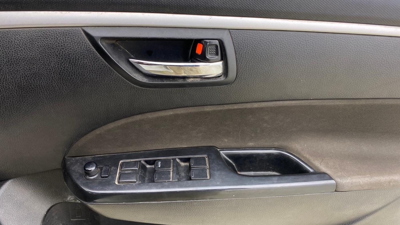 2017 Maruti Swift ZDI, Diesel, Manual, 79,848 km, Driver Side Door Panels Control
