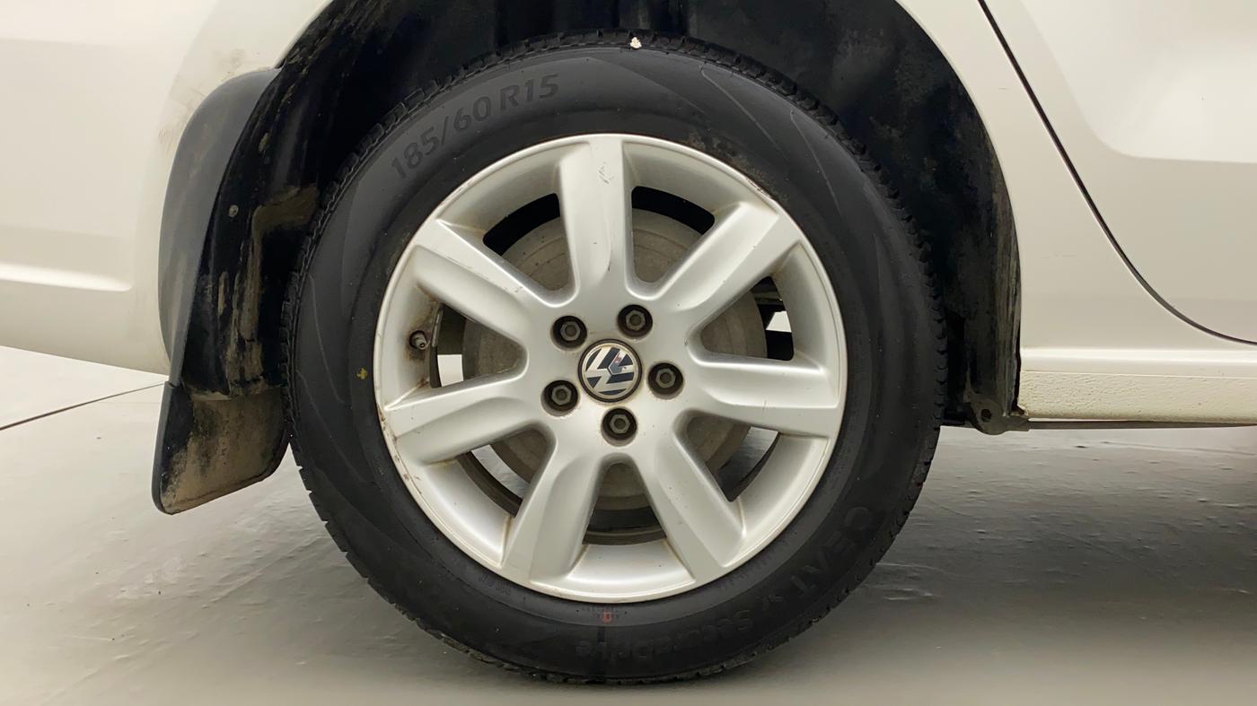 2011 Volkswagen Vento HIGHLINE PETROL AT, Petrol, Automatic, 60,391 km, Right Rear Wheel