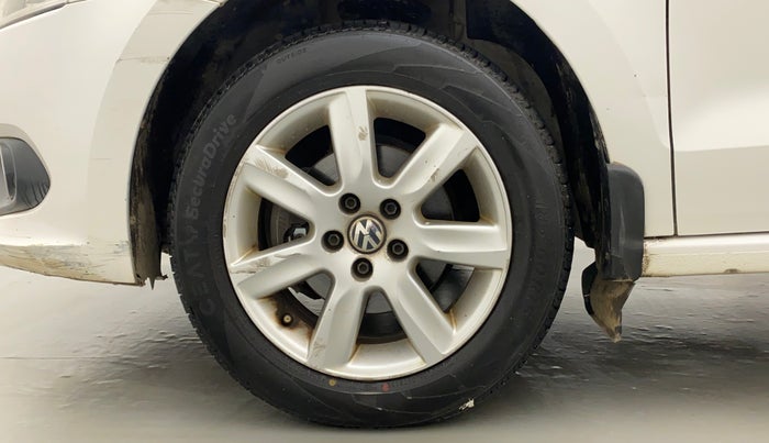 2011 Volkswagen Vento HIGHLINE PETROL AT, Petrol, Automatic, 60,391 km, Left Front Wheel