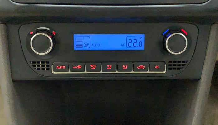 2011 Volkswagen Vento HIGHLINE PETROL AT, Petrol, Automatic, 60,391 km, Automatic Climate Control