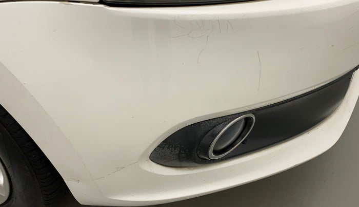 2011 Volkswagen Vento HIGHLINE PETROL AT, Petrol, Automatic, 60,391 km, Front bumper - Minor scratches
