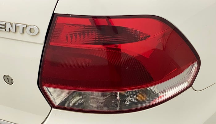 2011 Volkswagen Vento HIGHLINE PETROL AT, Petrol, Automatic, 60,391 km, Right tail light - Minor scratches