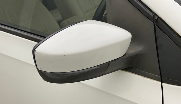 2011 Volkswagen Vento HIGHLINE PETROL AT, Petrol, Automatic, 60,391 km, Right rear-view mirror - Minor scratches