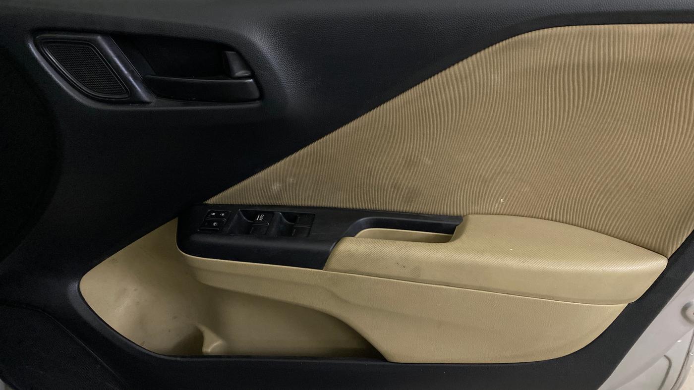2014 Honda City 1.5L I-VTEC SV, Petrol, Manual, 24,133 km, Driver Side Door Panels Control