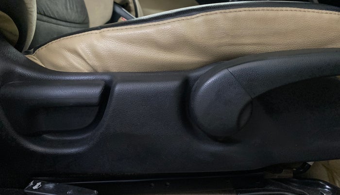 2014 Honda City 1.5L I-VTEC SV, Petrol, Manual, 24,133 km, Driver Side Adjustment Panel