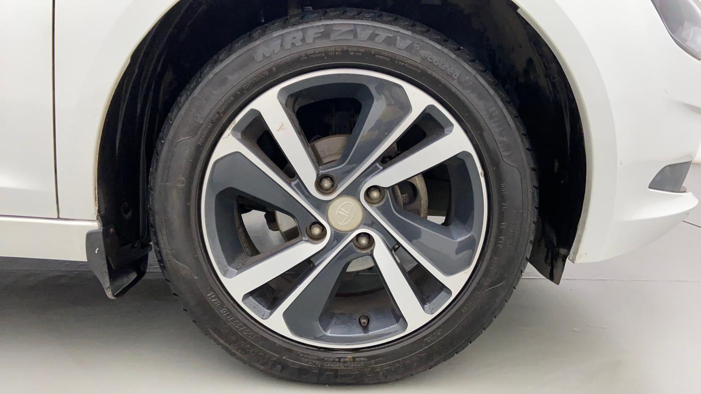 2020 Tata ALTROZ XZ 1.2, Petrol, Manual, 27,000 km, Right Front Wheel