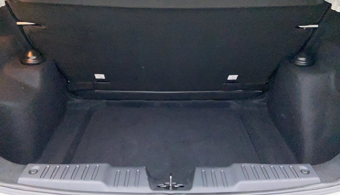 2020 Tata ALTROZ XZ 1.2, Petrol, Manual, 27,000 km, Boot Inside