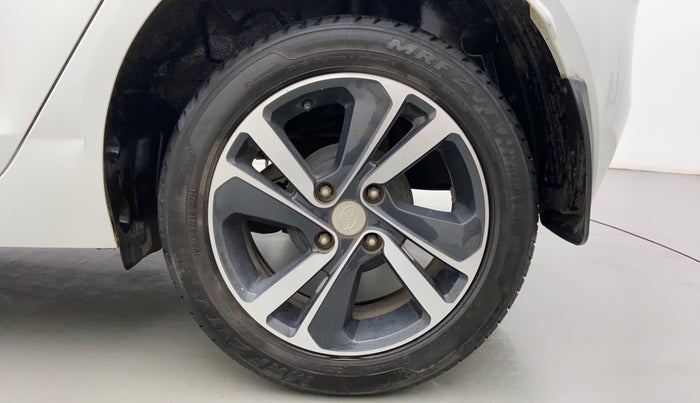 2020 Tata ALTROZ XZ 1.2, Petrol, Manual, 27,000 km, Left Rear Wheel